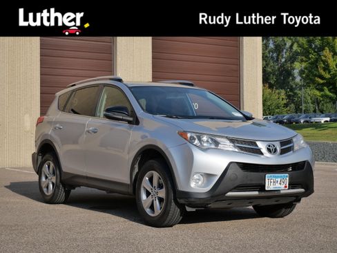 Used 2015 Toyota RAV4 XLE FWD image 1