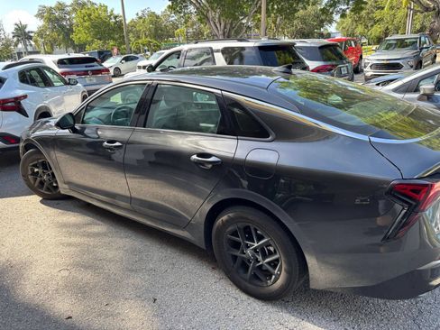 Used 2025 Kia K5 LXS FWD image 6