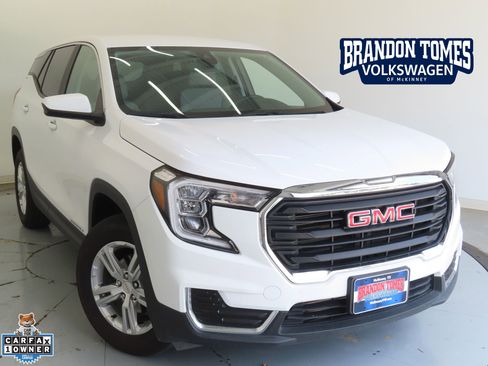 Used 2024 GMC Terrain SLE AWD/4WD image 1
