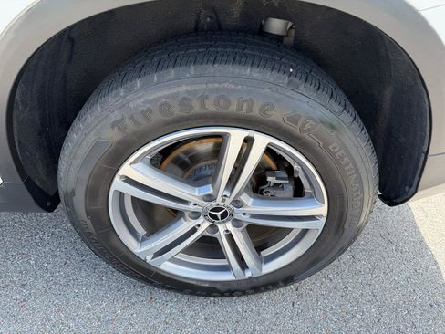 Used 2021 Mercedes-Benz GLC 300 image 9