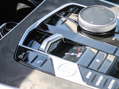 New 2026 BMW X7 xDrive40i image 19