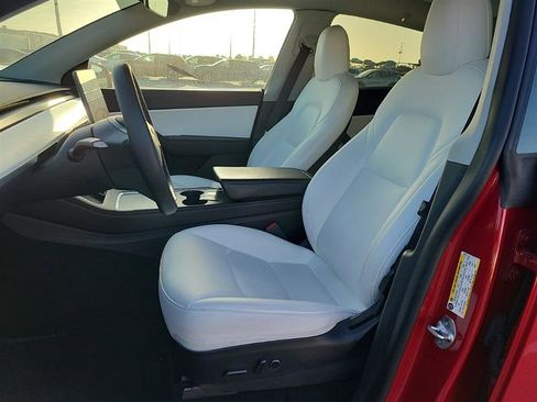 Used 2022 Tesla Model Y Performance image 2