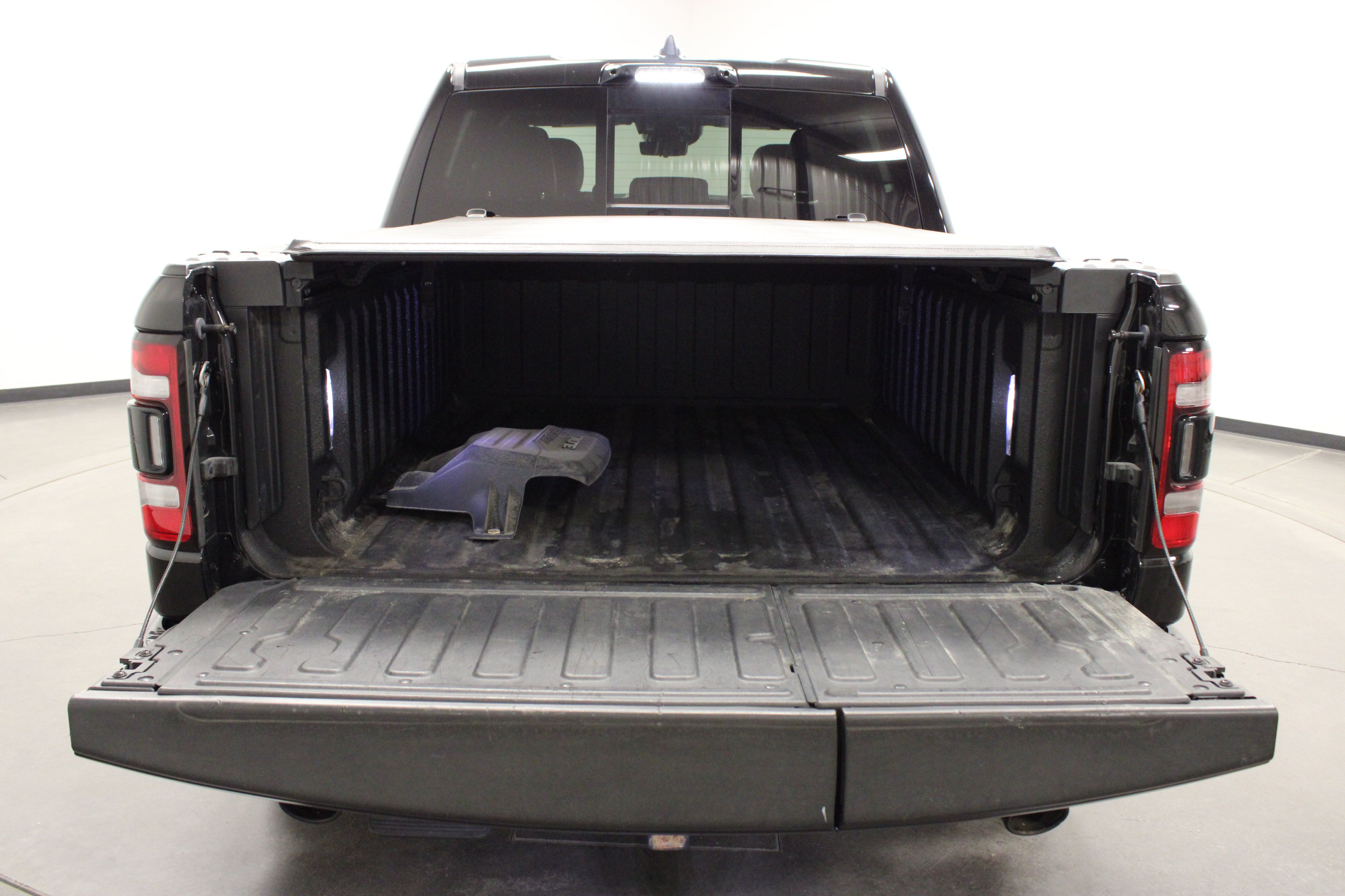 Used 2022 RAM 1500 Limited AWD/4WD image 14