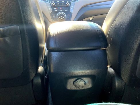 Used 2017 Hyundai Santa Fe Sport image 39