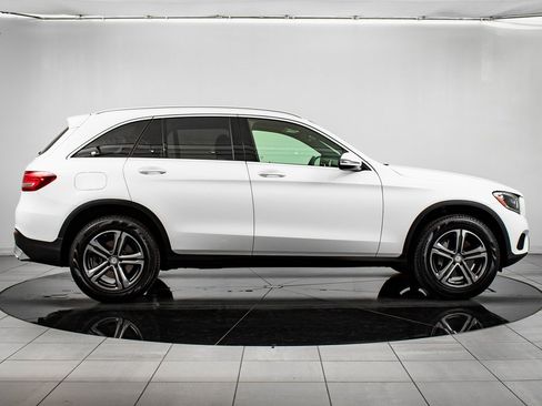Used 2017 Mercedes-Benz GLC 300 4MATIC image 6