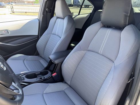 Used 2025 Toyota Corolla SE image 25