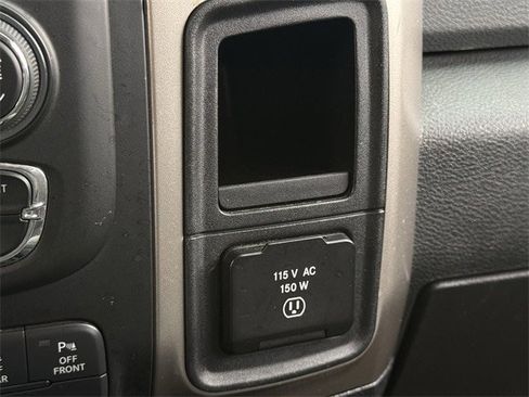 Used 2019 RAM 1500 Big Horn image 22