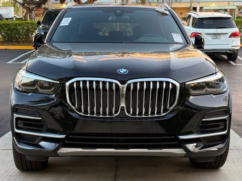 Used 2023 BMW X5 xDrive45e w/ Climate Comfort Package AWD/4WD image 3