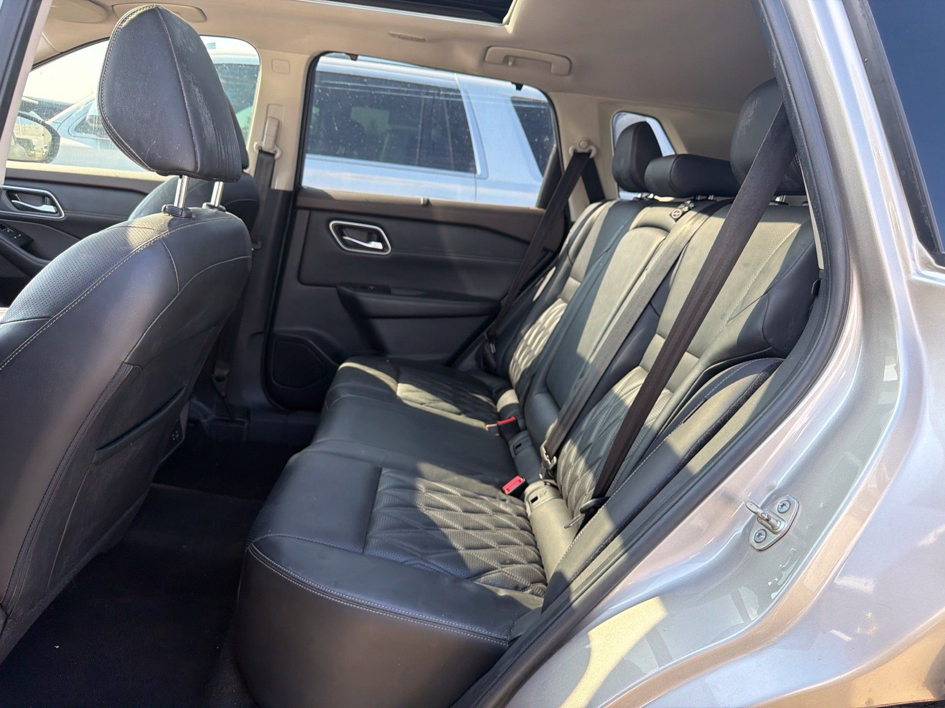 Used 2021 Nissan Rogue Platinum FWD image 11