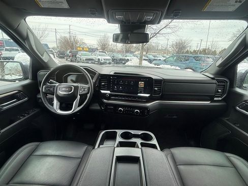 Certified 2025 GMC Sierra 1500 SLT image 32