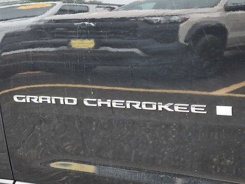 Used 2021 Jeep Grand Cherokee L Limited AWD/4WD image 36