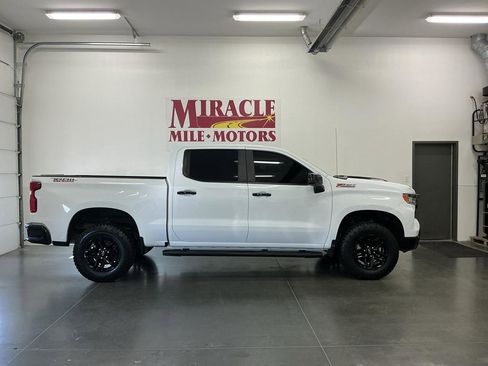 Used 2024 Chevrolet Silverado 1500 LT Trail Boss w/ Protection Package AWD/4WD image 6