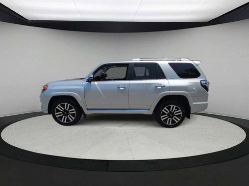 Used 2023 Toyota 4Runner Limited AWD/4WD image 5