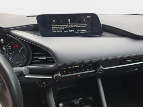 Used 2024 MAZDA MAZDA3 s FWD image 6