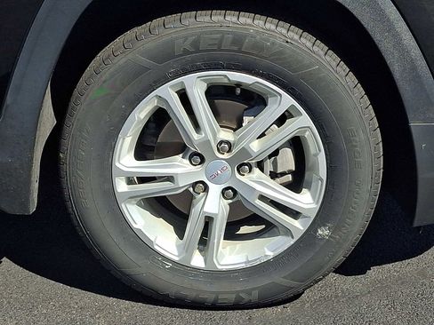 Used 2023 GMC Terrain SLE w/ Driver Convenience Package AWD/4WD image 8