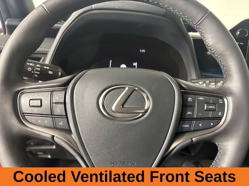 Used 2025 Lexus UX 300h FWD image 13