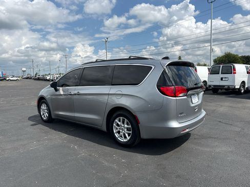 Used 2021 Chrysler Voyager Lxi FWD image 3