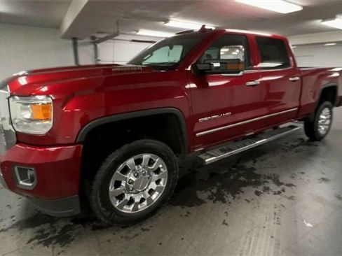 Certified 2019 GMC Sierra 2500 Denali w/ Duramax Plus Package image 4