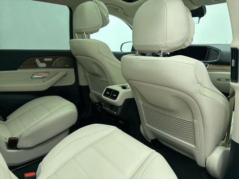 New 2026 Mercedes-Benz GLS 450 4MATIC image 27