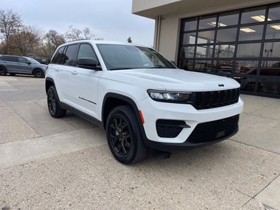 Used 2024 Jeep Grand Cherokee Altitude