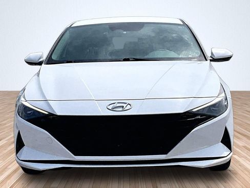 Used 2021 Hyundai Elantra Blue FWD image 3
