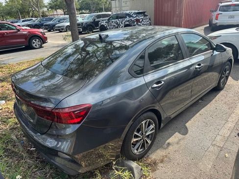 Certified 2024 Kia Forte LXS FWD image 6