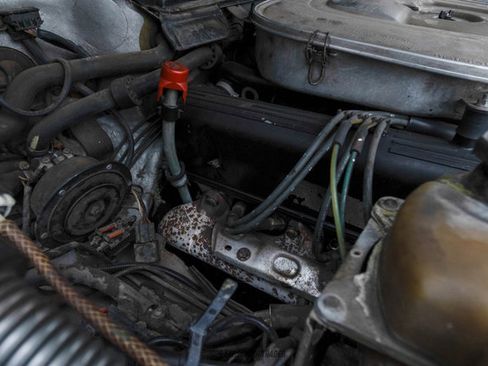 Used 1987 Mercedes-Benz 560 SL image 19