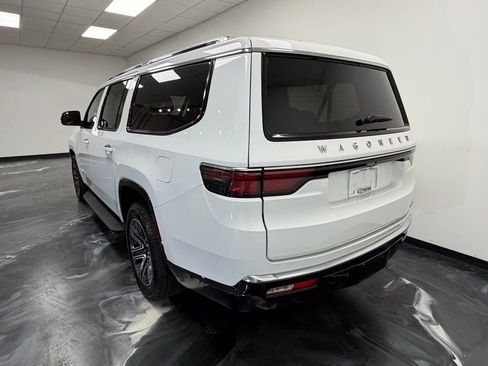 Used 2024 Jeep Wagoneer L Series II w/ Flexible Seating Group image 22