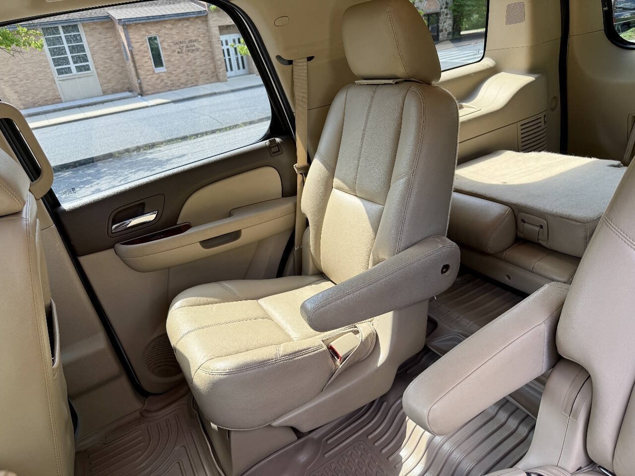 Used 2012 GMC Yukon SLT w/ Texas Edition RWD image 17