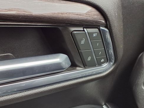 Used 2024 Chevrolet Silverado 3500 LTZ image 19