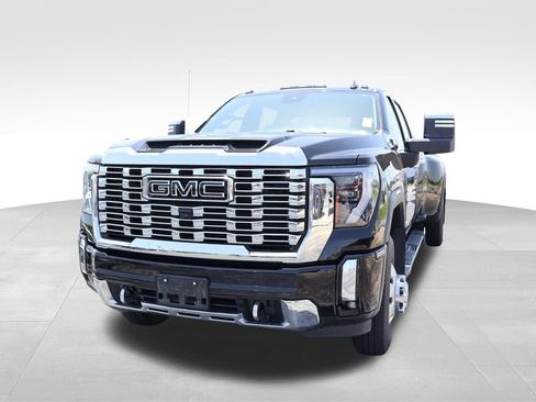 Used 2024 GMC Sierra 3500 Denali w/ Denali Reserve Package AWD/4WD image 6