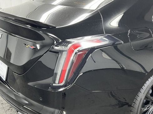 Used 2024 Cadillac CT4 V w/ LPO, ONYX Package image 10