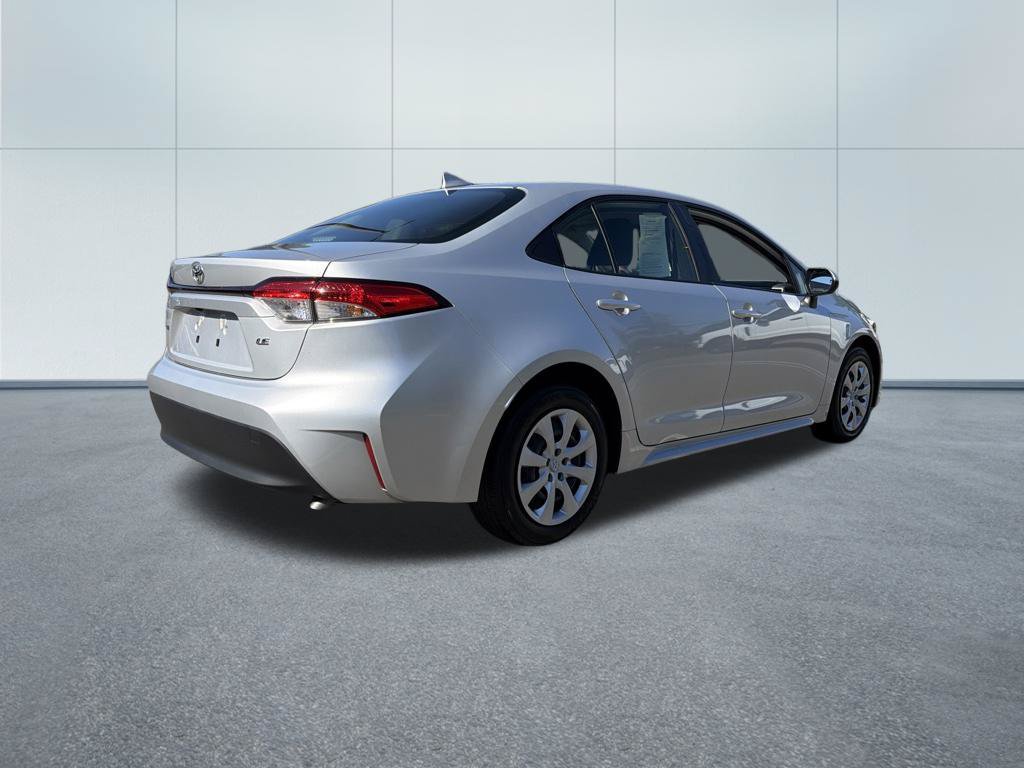 Used 2023 Toyota Corolla LE FWD image 5
