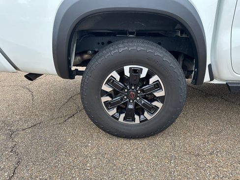 Used 2024 Nissan Frontier PRO-4X w/ Off-Road Protection Package AWD/4WD image 5