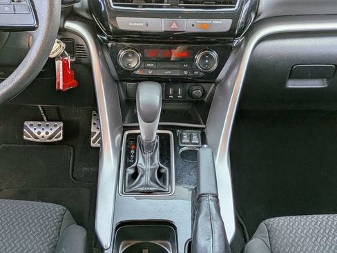 Used 2022 Mitsubishi Eclipse Cross LE FWD image 18