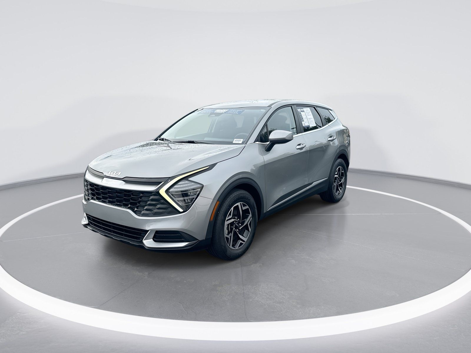 Used 2024 Kia Sportage LX FWD image 5