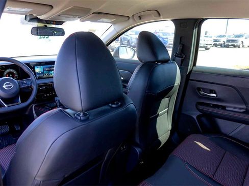 New 2025 Nissan Kicks SR w/ Illumination Package image 17