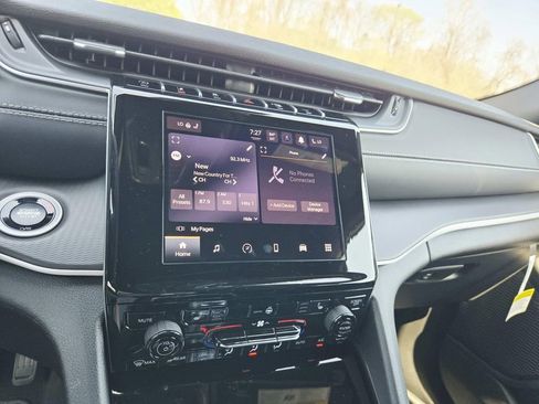 New 2026 Jeep Grand Cherokee L 4WD image 23