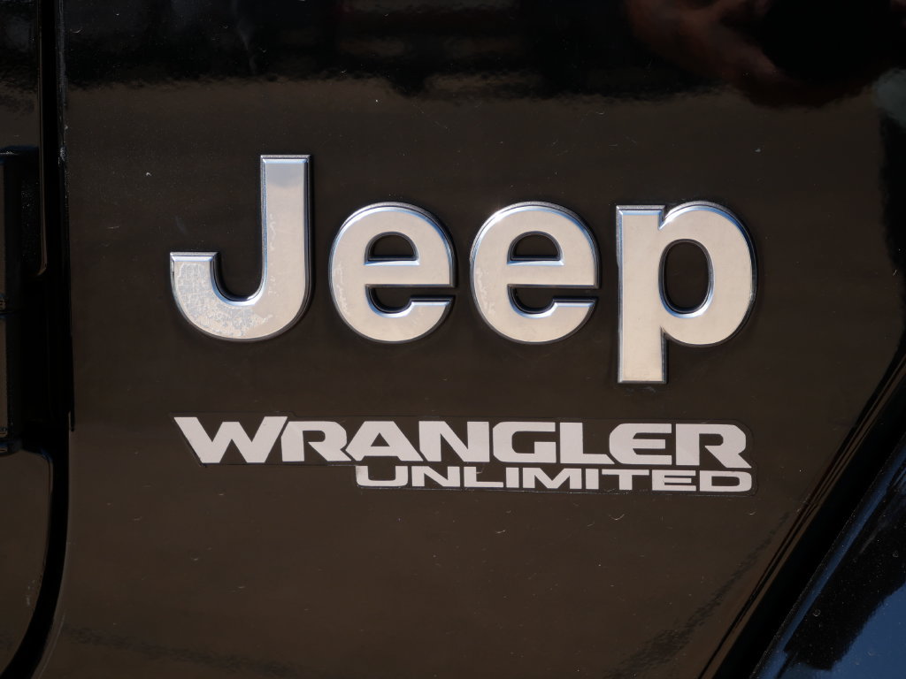 Used 2021 Jeep Wrangler Unlimited Sahara AWD/4WD image 6