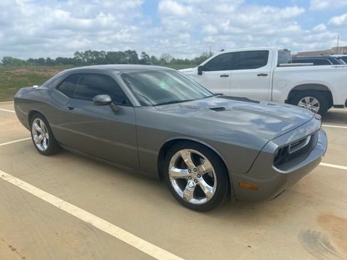 Used 2012 Dodge Challenger R/T image 13