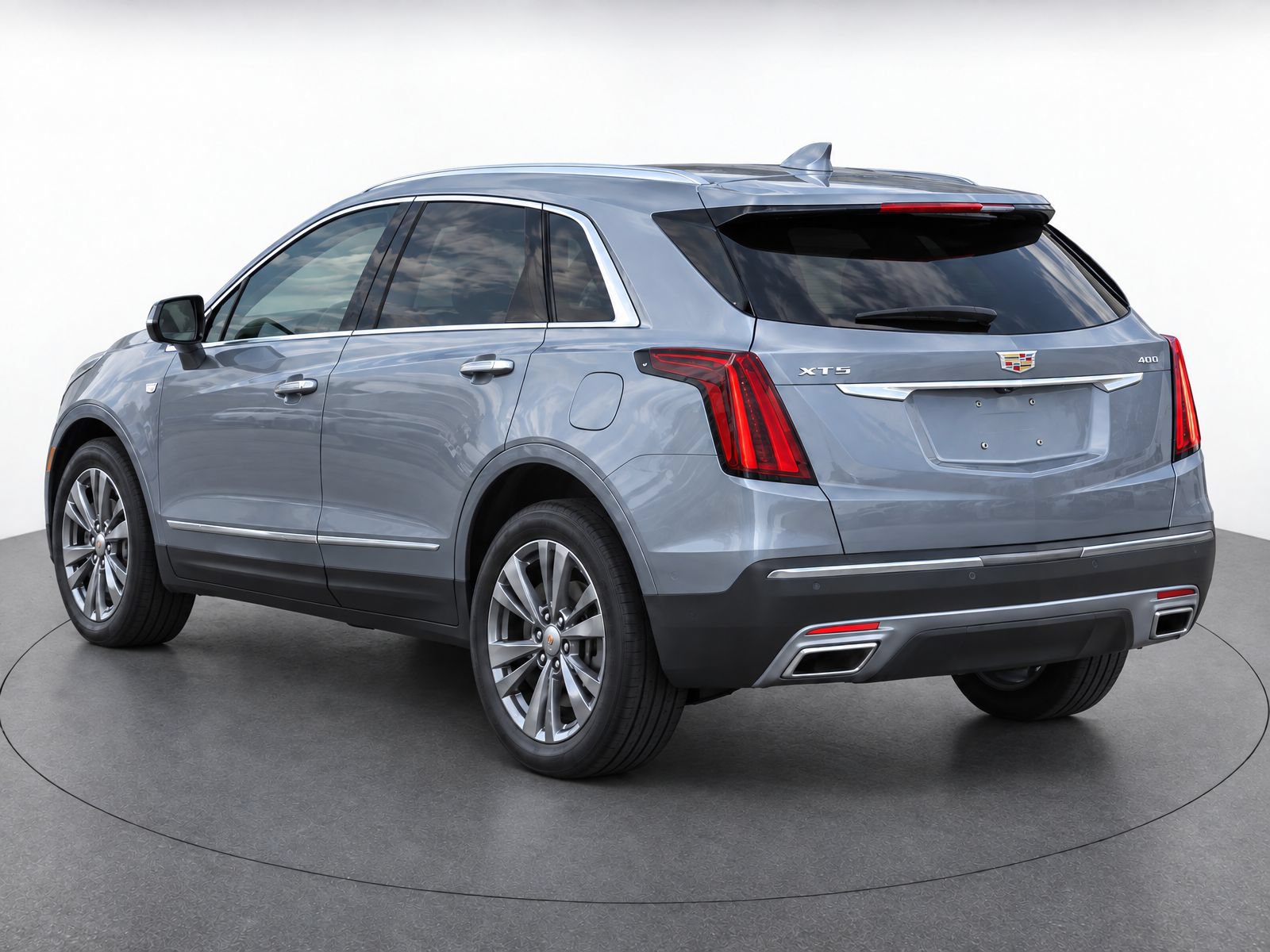 Used 2024 Cadillac XT5 Premium Luxury FWD image 3