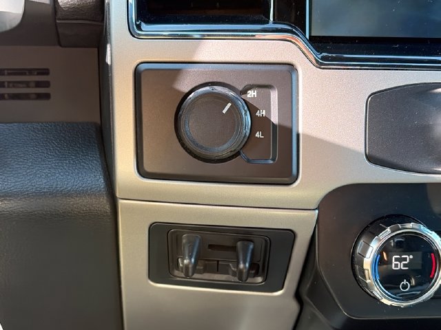 Used 2022 Ford F450 Lariat w/ Lariat Value Package AWD/4WD image 22
