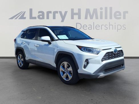 Used 2019 Toyota RAV4 Limited image 7