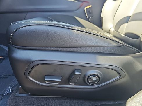 New 2025 Jeep Grand Cherokee L Limited w/ Trailer Tow Package image 30