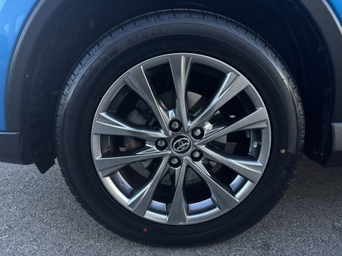 Used 2017 Toyota RAV4 Limited image 32