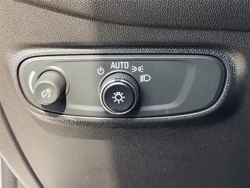 Used 2024 Chevrolet Equinox LS image 21