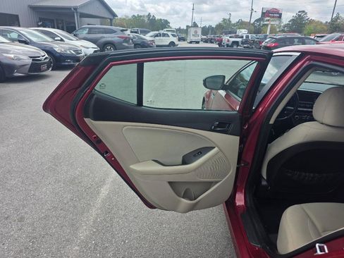 Used 2015 Kia Optima LX image 8