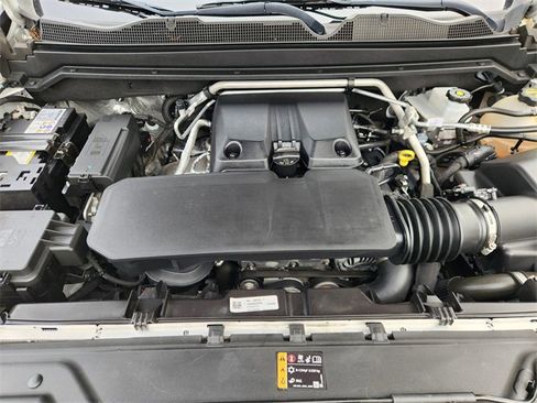 Used 2024 Chevrolet Colorado LT w/ LT Convenience Package III image 31