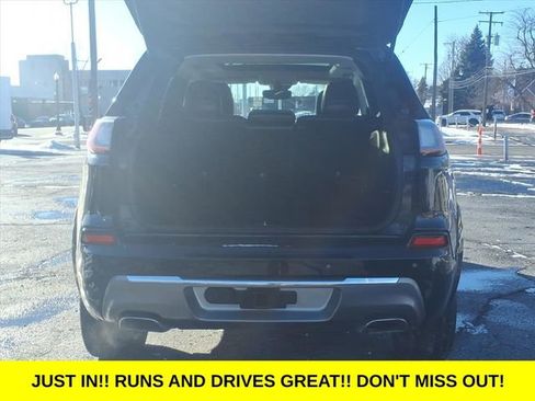 Used 2019 Jeep Cherokee Overland w/ Technology Group image 8