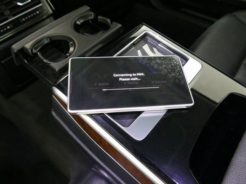 Used 2021 Audi A8 L 3.0T w/ Executive Plus Package image 31